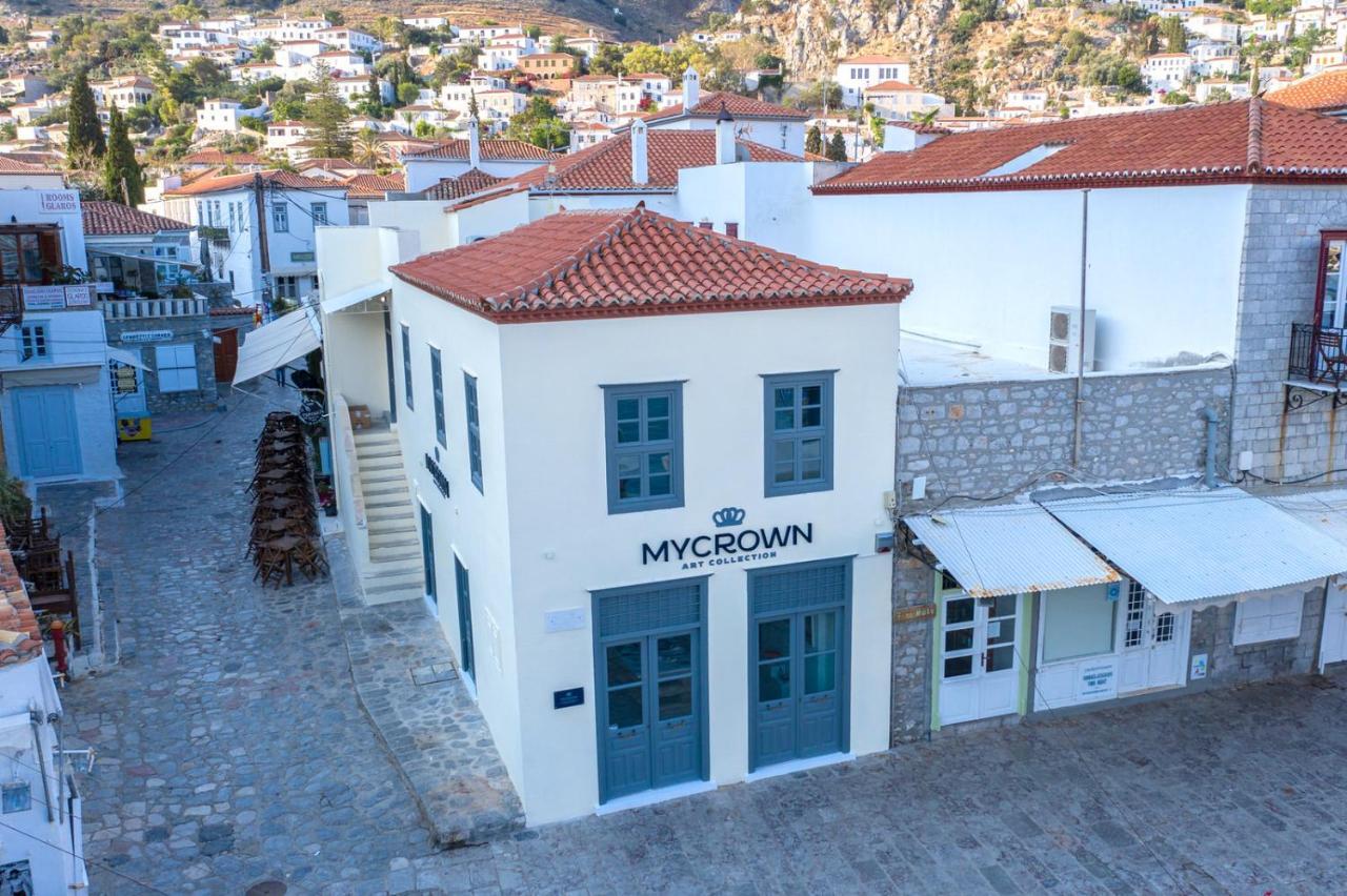 My Crown Suite, Hydra Port Luaran gambar