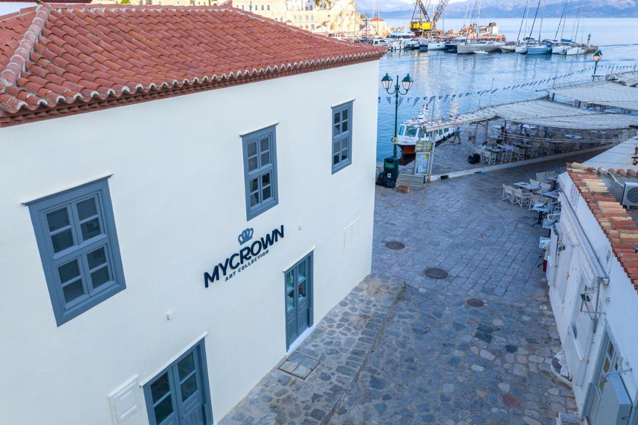 My Crown Suite, Hydra Port Luaran gambar